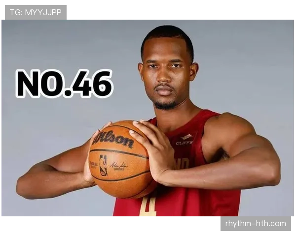 莫布里挡拆拉开内线空间，助骑士提升禁区得分效率